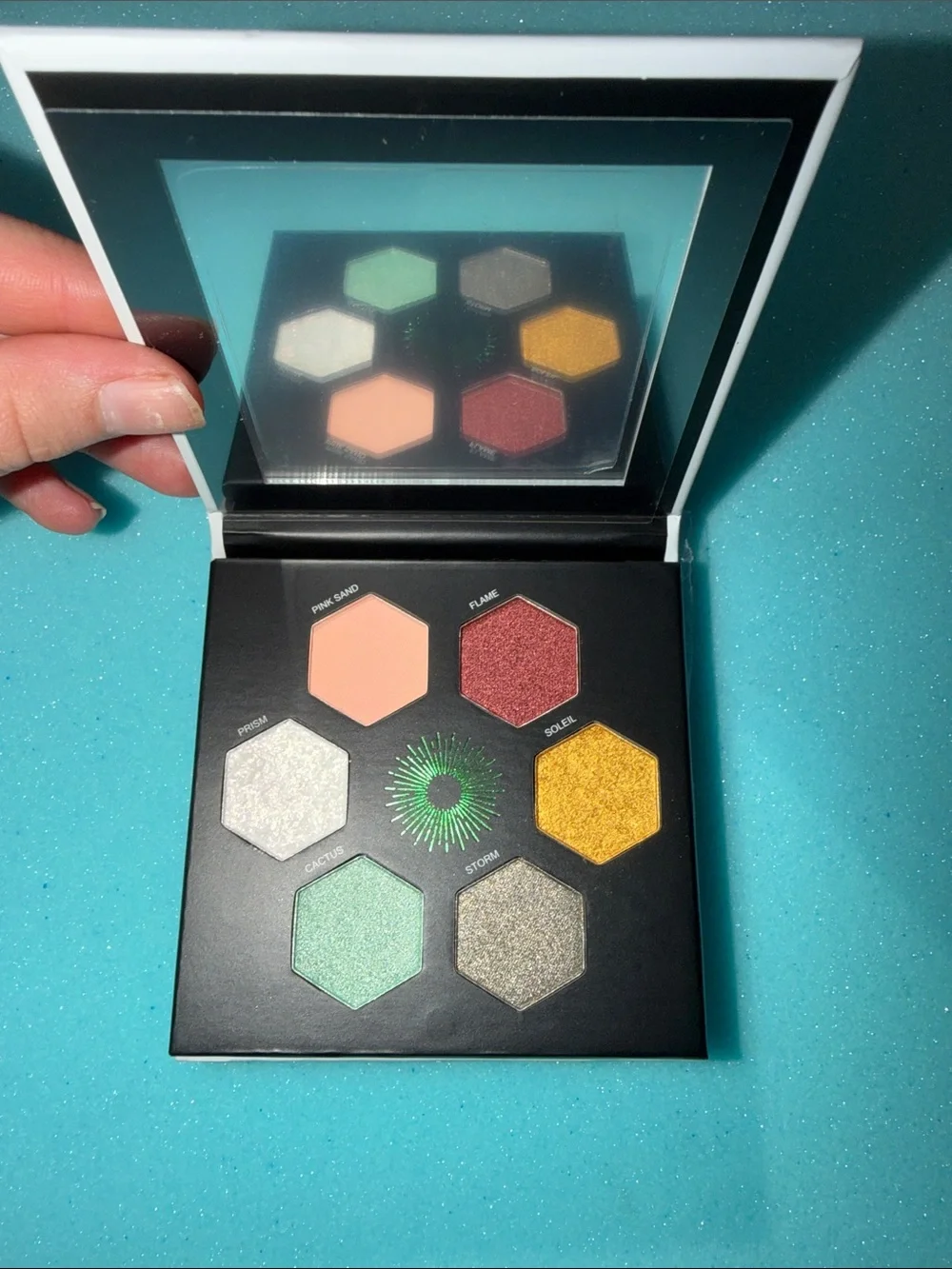 Eyeshadow Palette - Peach, Red, Gold, Green, Silver, Mint Shades